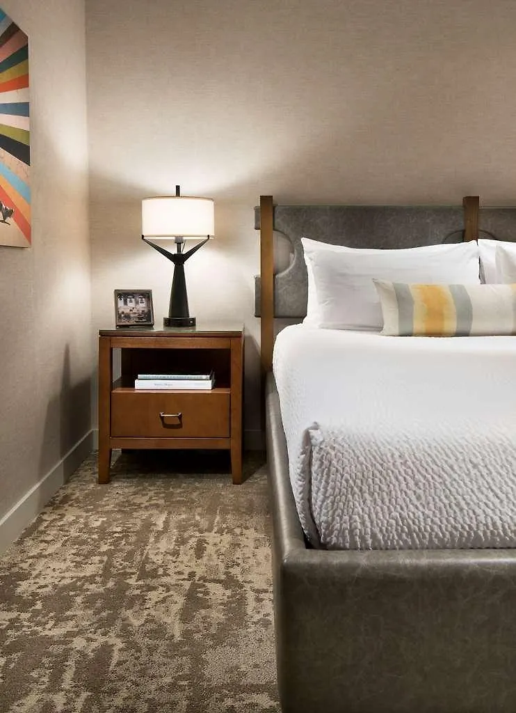Hotel Tempe Mission Palms- Destination Fee Includes Parking 4*,